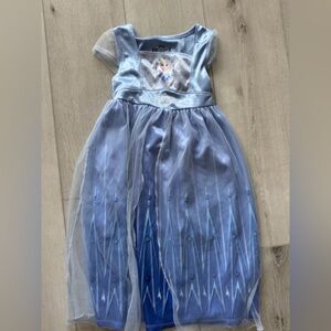 Frozen nightgown